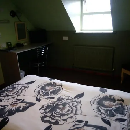 The River House Hostel *