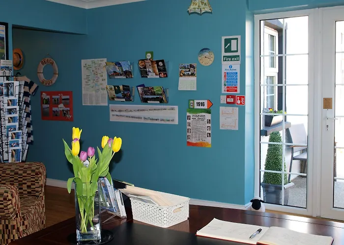 Hostel The River House *