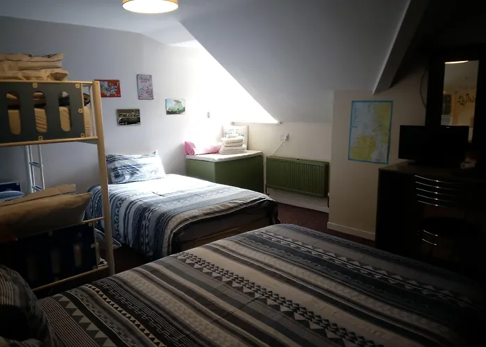 Hostel The River House *