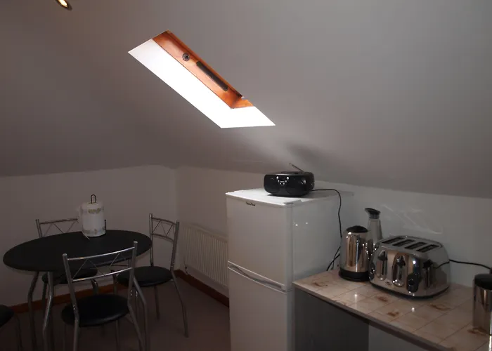 Hostel The River House *