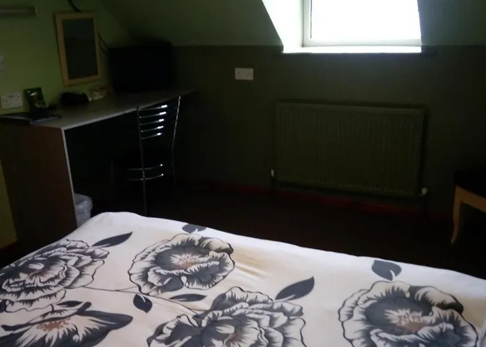 The River House Hostel *