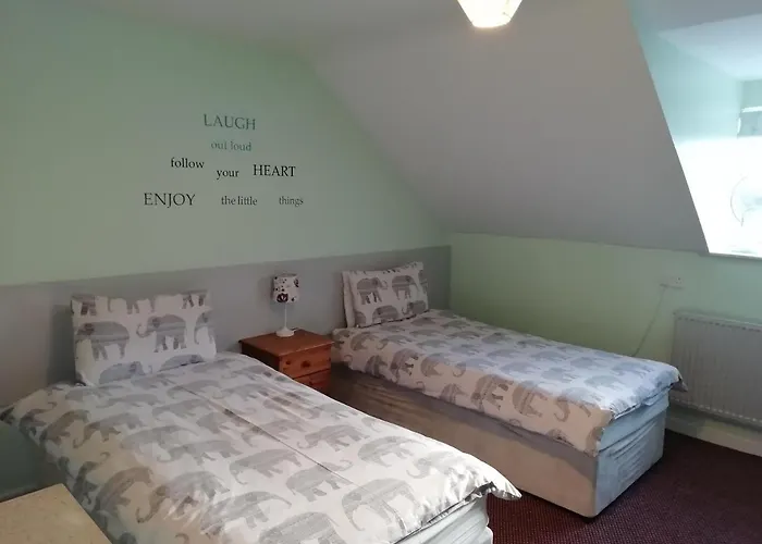 Hostel The River House